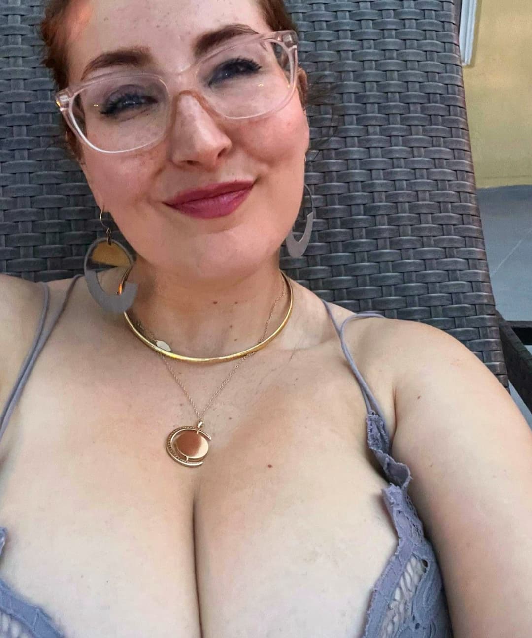 Alex Smith should cum to Theta Chi, take her clothes off, let us suck her tits n fuck all her holes