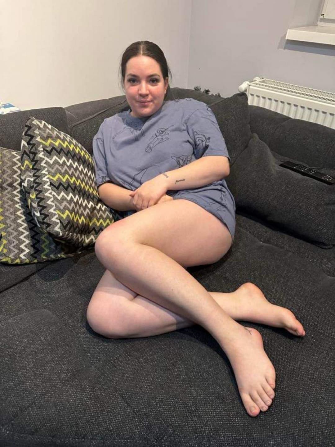 Dm if you wanna see Sophie nude and are willing to post her or wanna degrade kik: enrolz