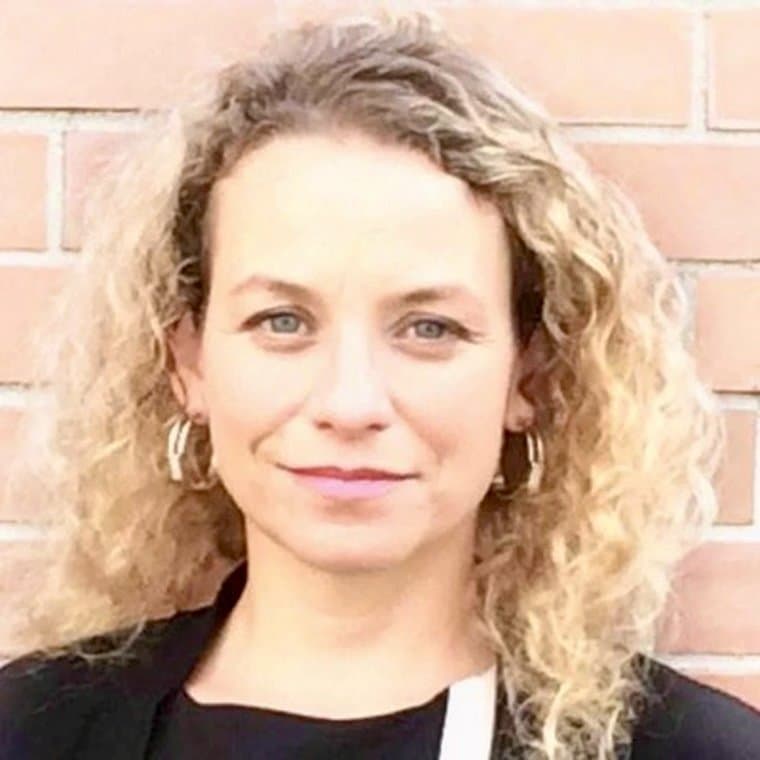 Click to view full size Navy vet Shannon has a great set of knockers