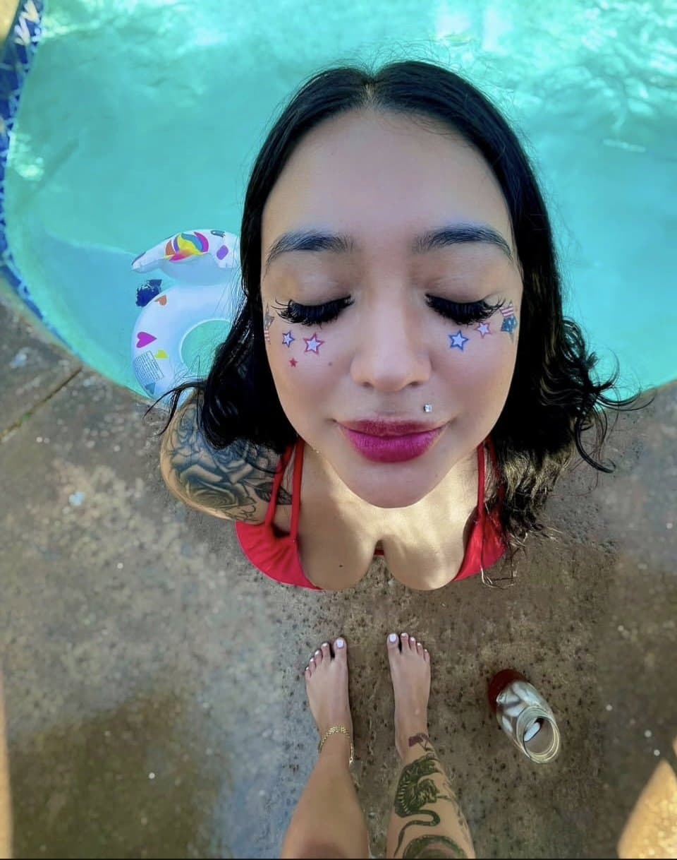 Thick Busty latina Daniella