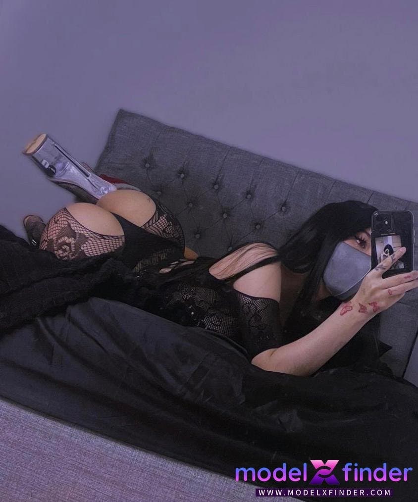 Can I work ur D with that ass all weekend babe