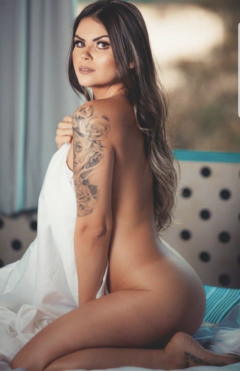 Boudoir baddies turn to porn to keep cheating husbands