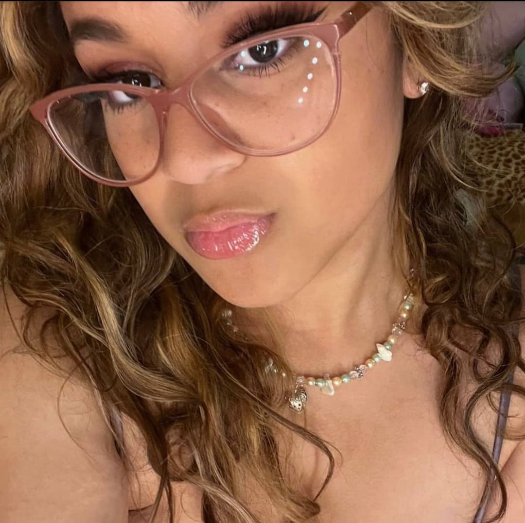 Barely legal teen whore : Elena