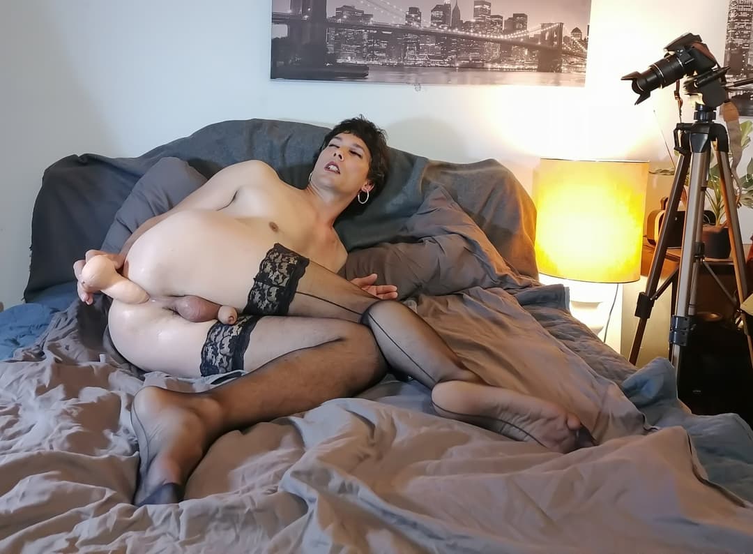 I love to wear lingerie and fuck my ass with dildo