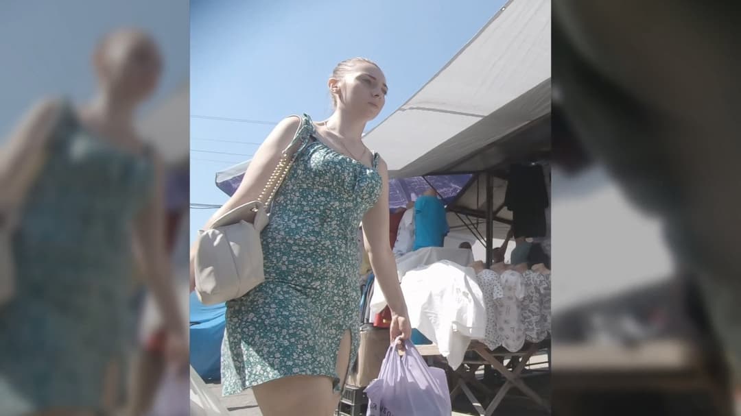 Delicious big juicy bubble booties...