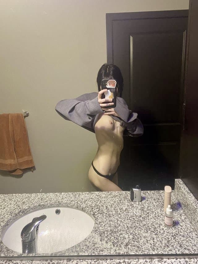 25-0221 - Skinny Sluts Are Fun To Bone