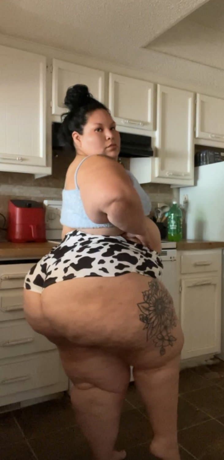 MASSIVE HUGE THICK BIG OLE BOOTY ASS SSBBW LATINA