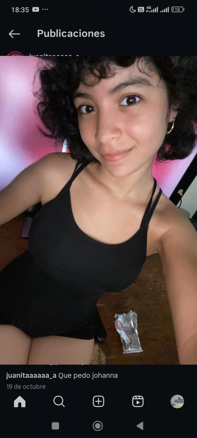 Quién es ella colegio colegialas colegiala traviesa