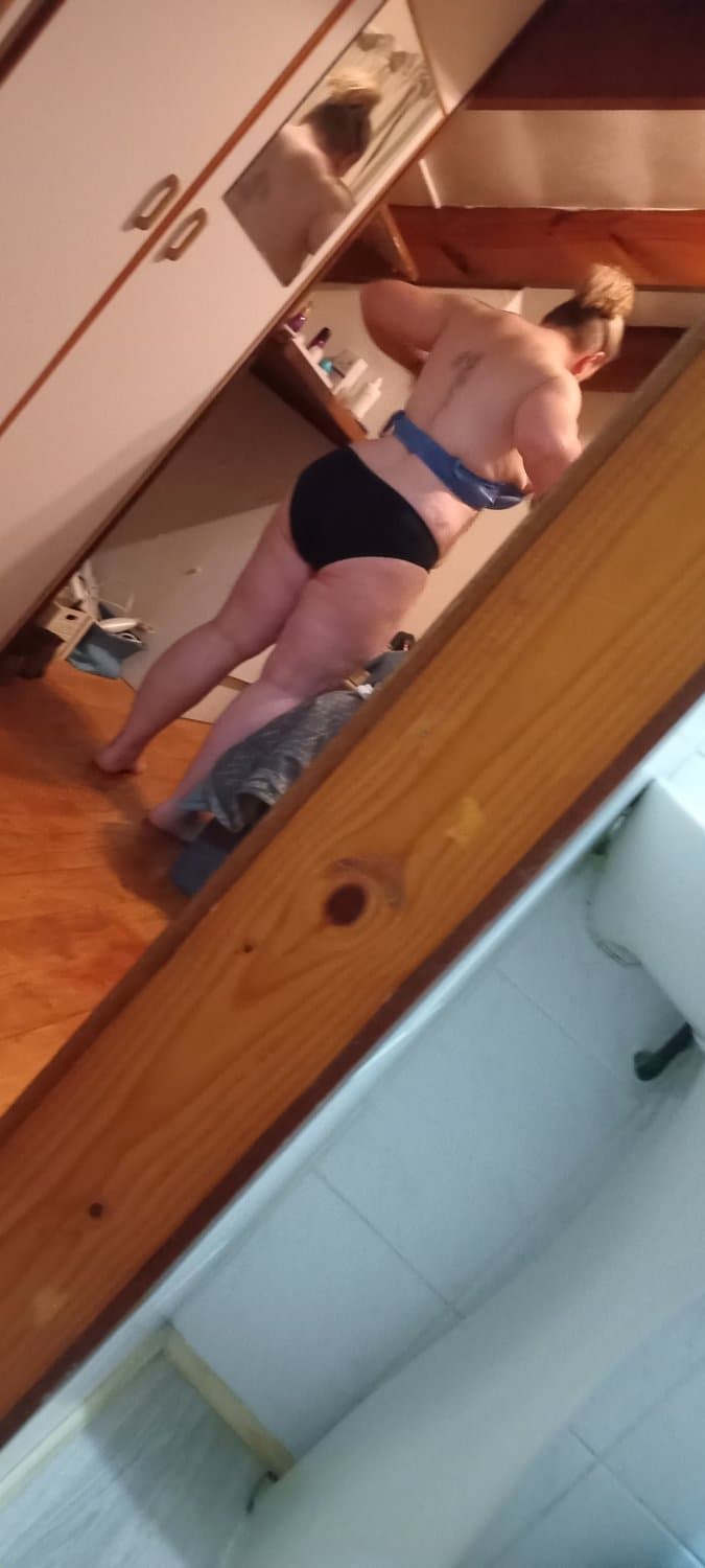 Sneaky 2 getting dressed