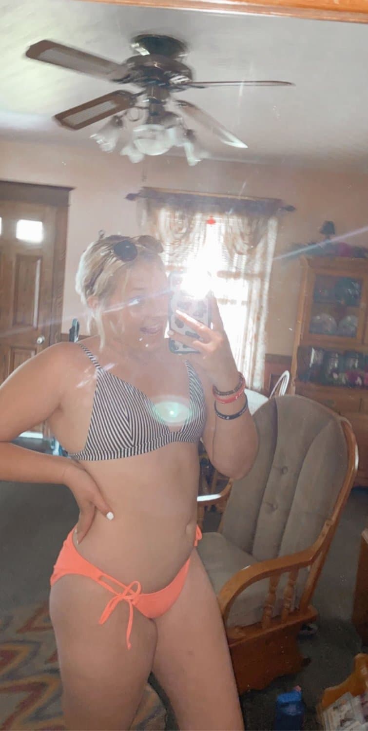 Click to view full size Hot And Slutty Petite Blonde Milf Military Wife pt3