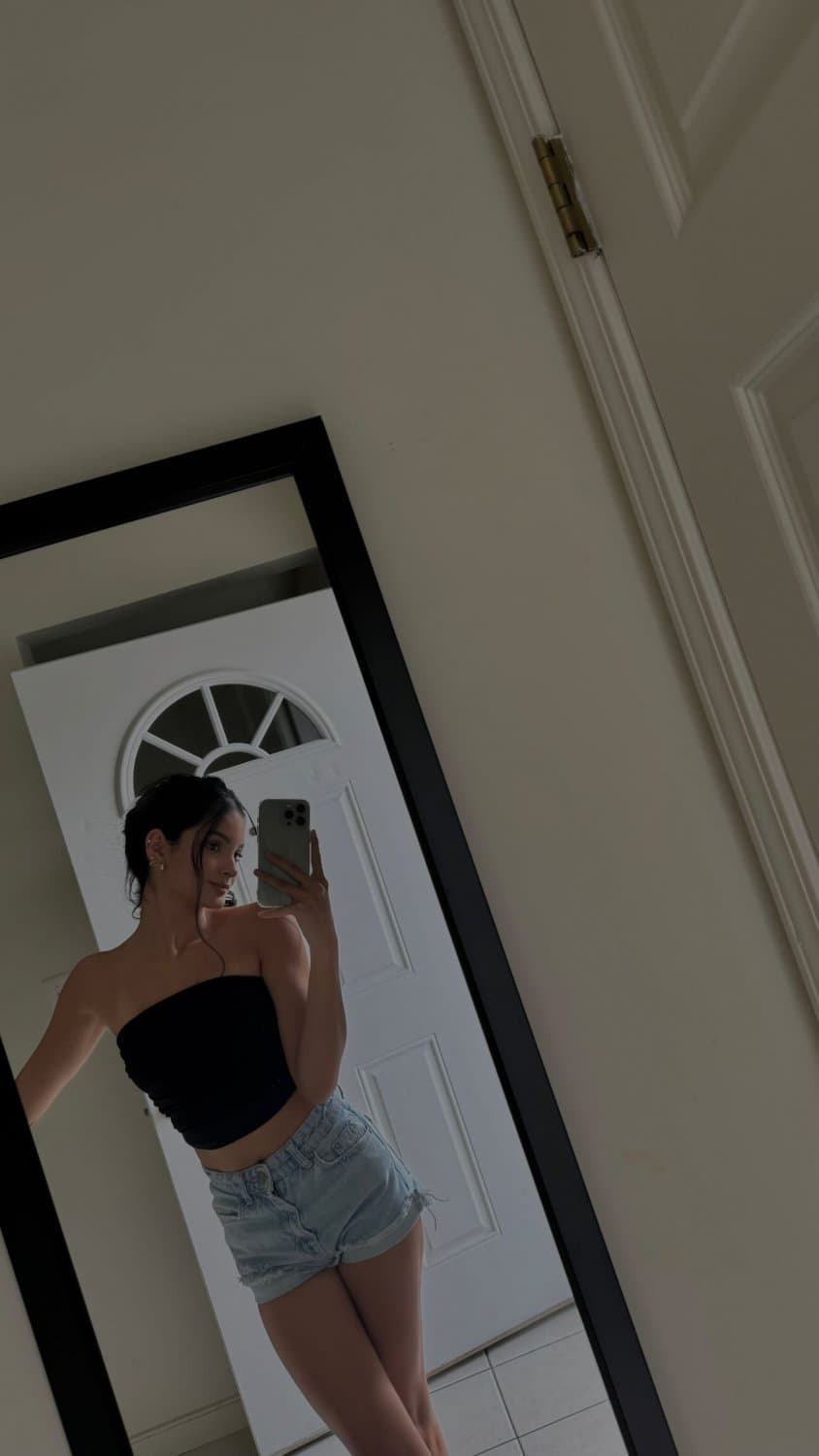 Ecuatorianas #6: Mell