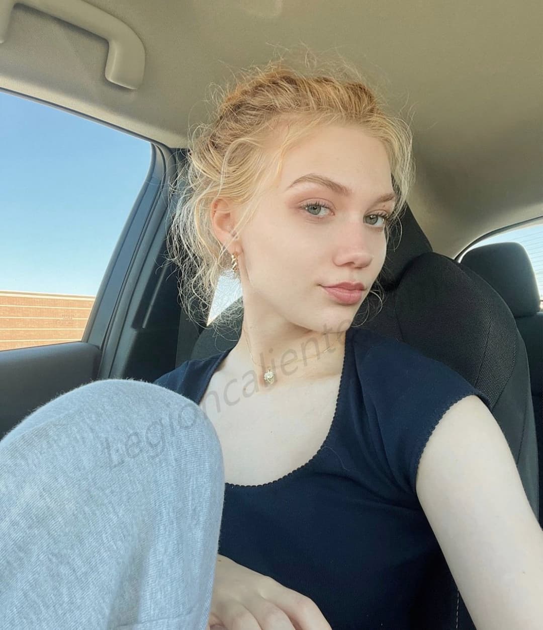 Pack da Autumn Parte 1 – 53 Fotos + 10 Videos(https://www.packscaiunanet.com/pack-da-autumn-parte-1)