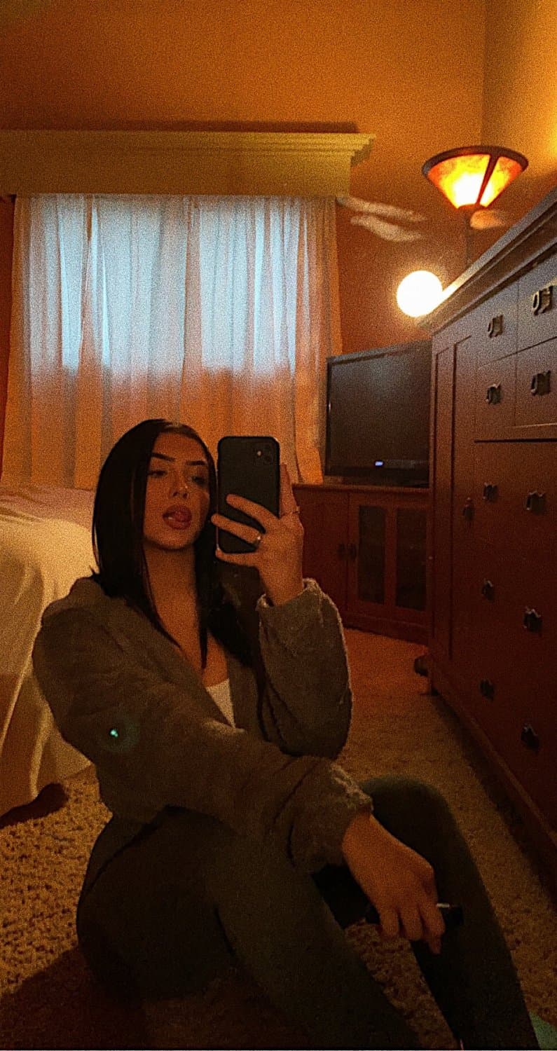 I just walked in on my friends girl with some random jocks big cock between her tits