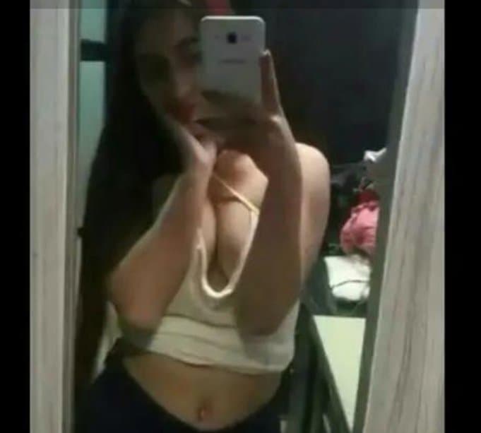 Lo que tengo para ofrecer a mis amantes de tercera edad espero ser suficiente