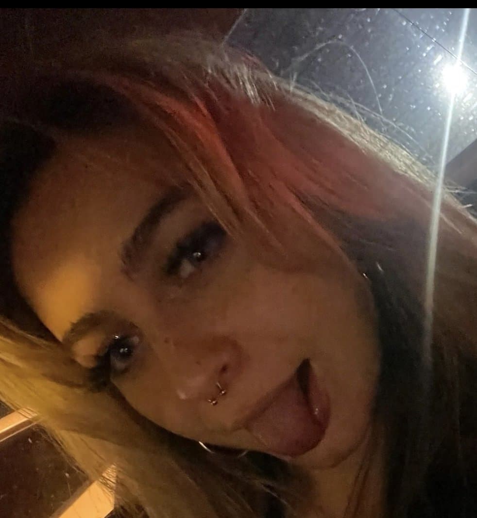 Blond or brown hair?