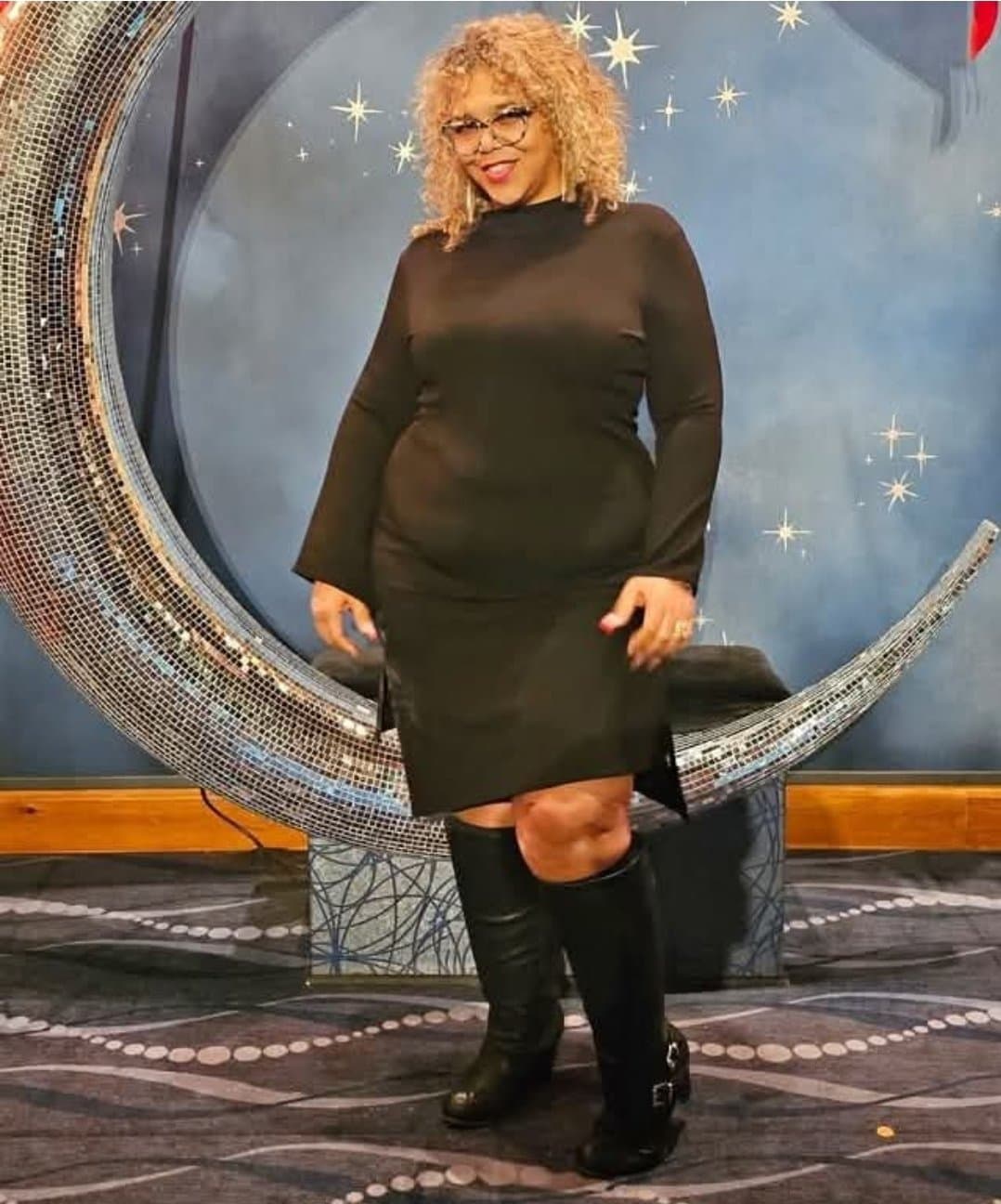 This my friend Roxanne she loves when I fuck her really good