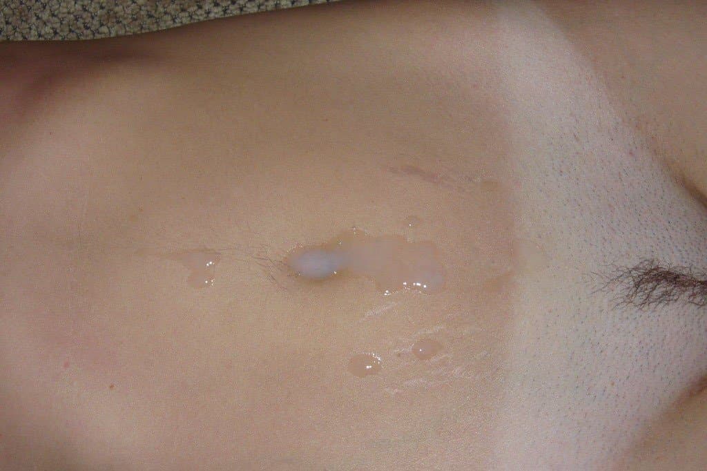 Raven haired slut enjoys full swap swinging in the same room