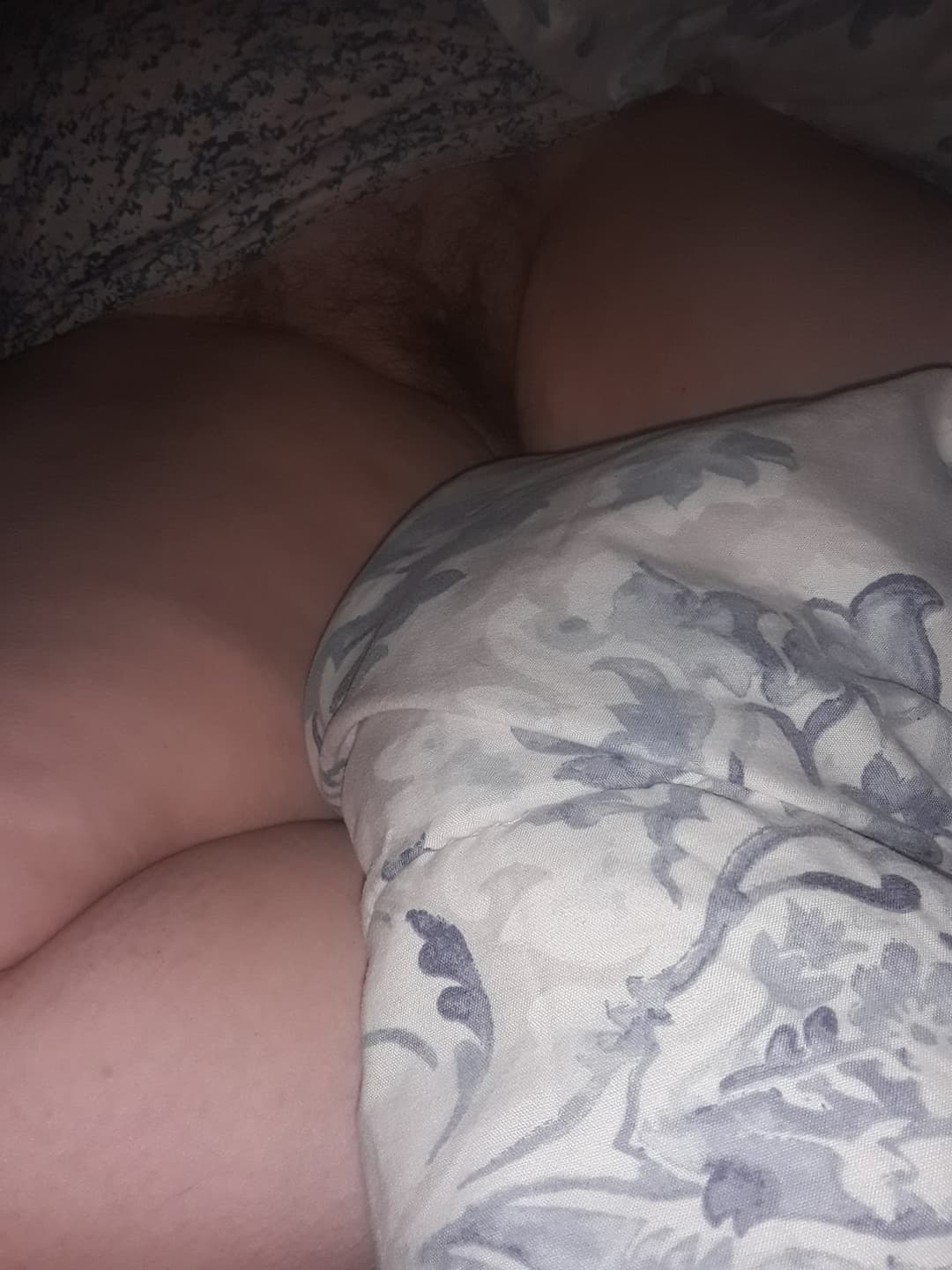 Horny Saturday from my Fat Wife. Another day to listen to her babble.