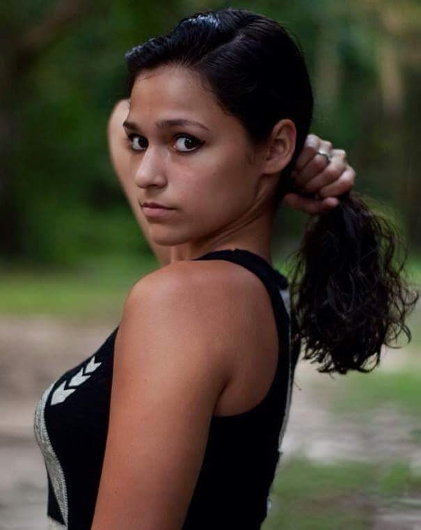 Gorgeous teen fucks two older guys on Labor Day beach trip ??