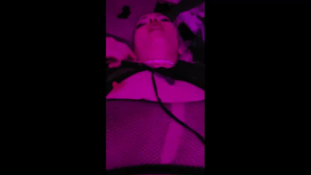 Cute gothy femby getting fucked by transwoman