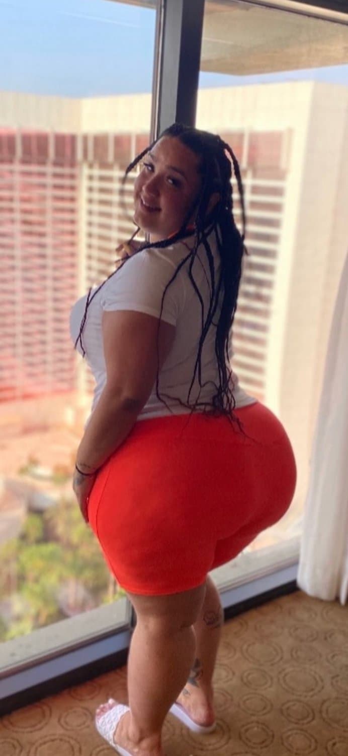 M3GA FAT A$S MaMi !!!!