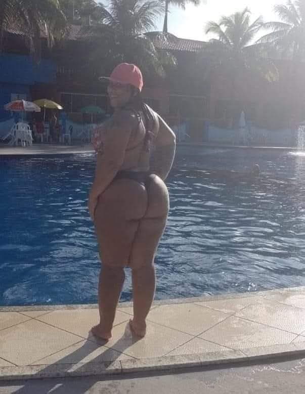 Pensa numa gordinha muito gostosa