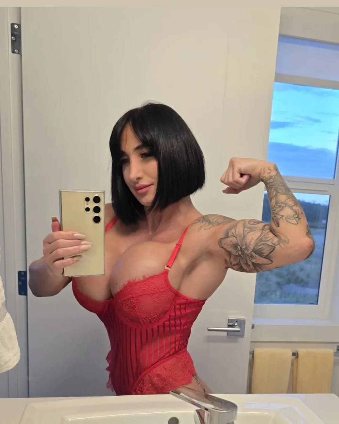 Click to view full size Cher.ry Devivre