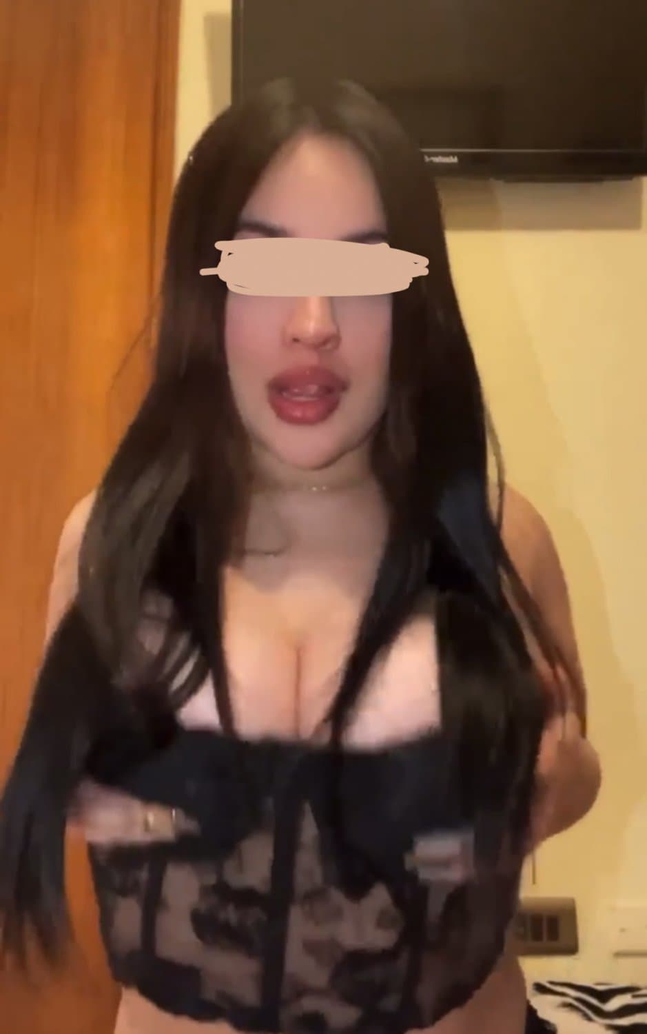 Hace rusa de noche tetona chilena