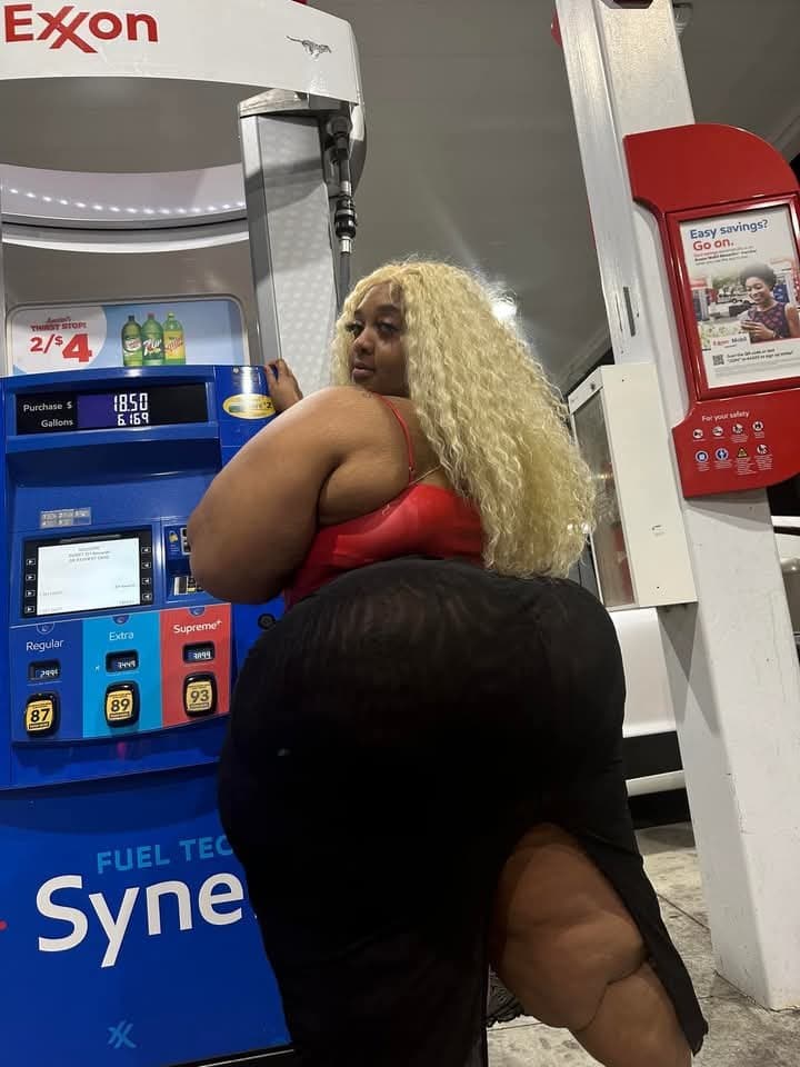 HUGE SSBBW SEXY ASS BOOTY