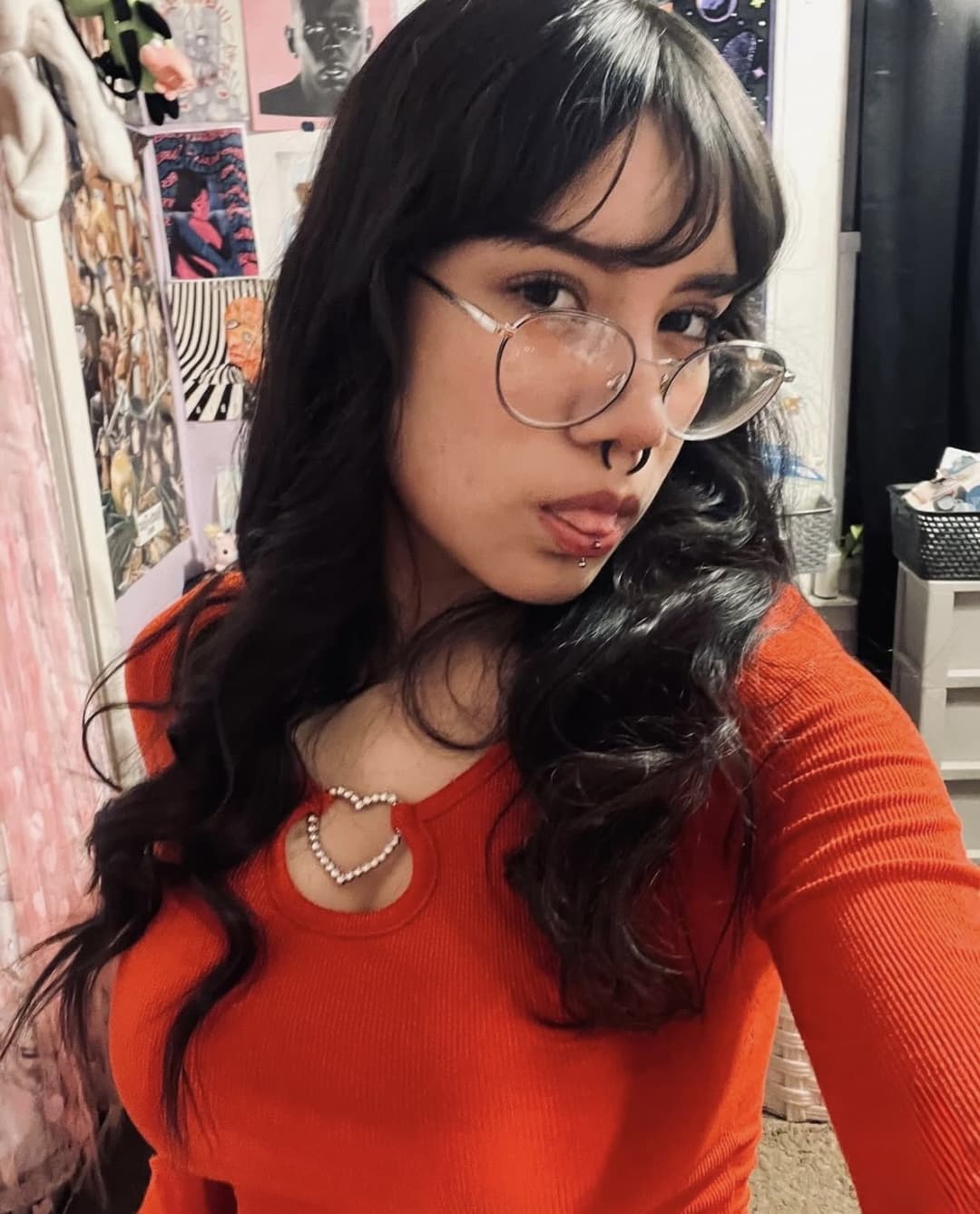 20 year old chicago nerd emo slut is hiding a big secret lol can’t hide those big juicy tits forever