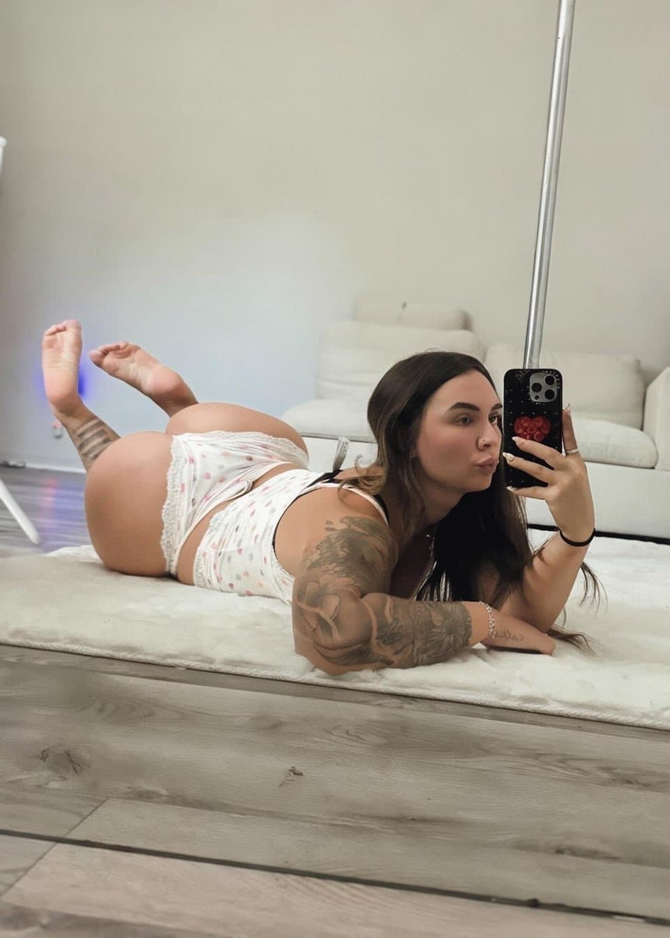 imagine cumming deep inside this pawg Abby