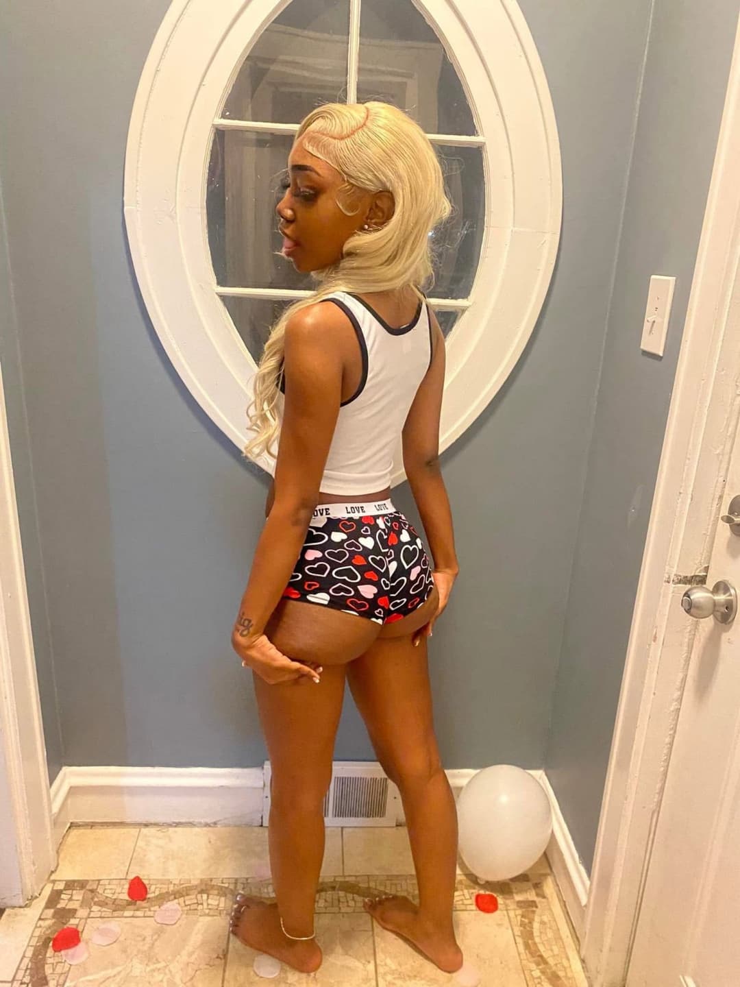 Barely legal Ebony teen with a fat ass & DSL’s ( Ebony teen sleepover booty)