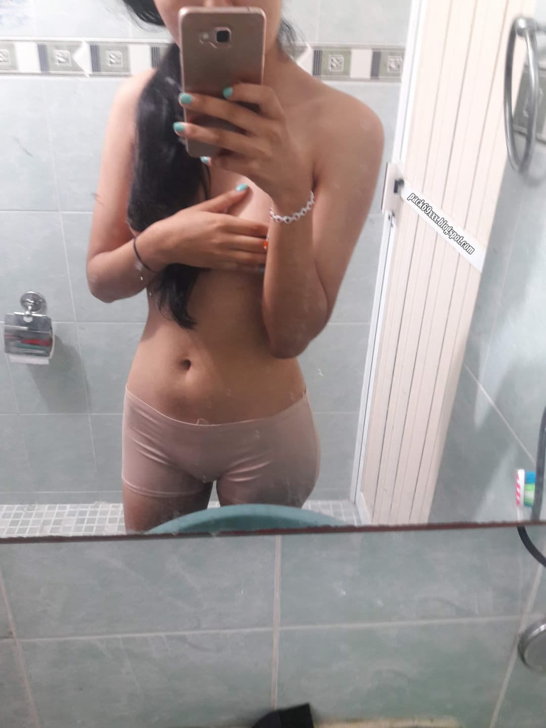 Click to view full size 18yo latina sucking a big cock and getting fucked