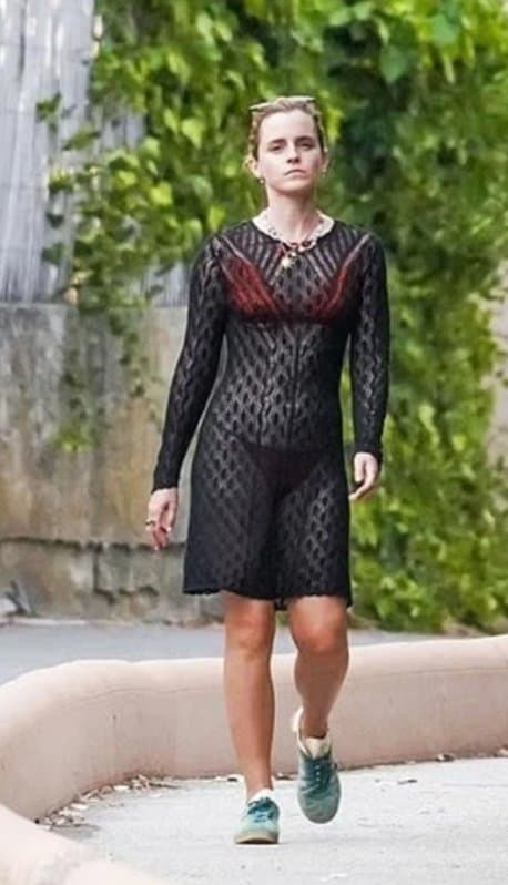 Emma Watson, goon to Emma St tropez/bikini pics