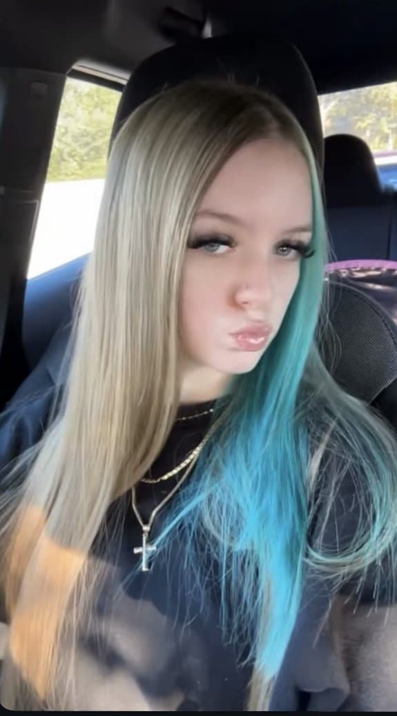 Dm too get gross for these thots lmk your fave on kik (g72896)