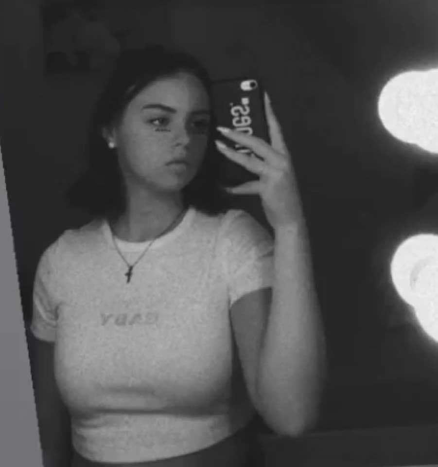 Click to view full size Cute German teens Lea and Lea