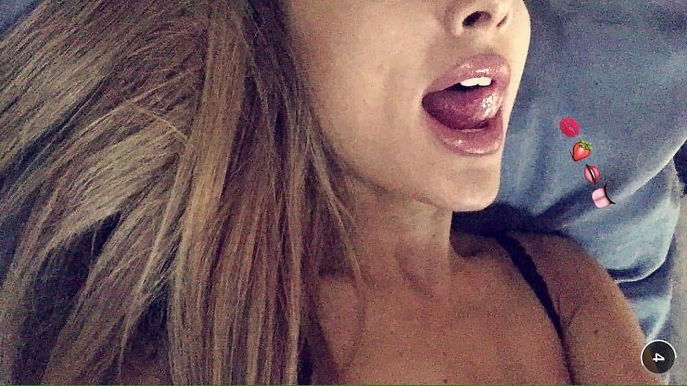 More Ariana Grande face/lips porn to goon to ?