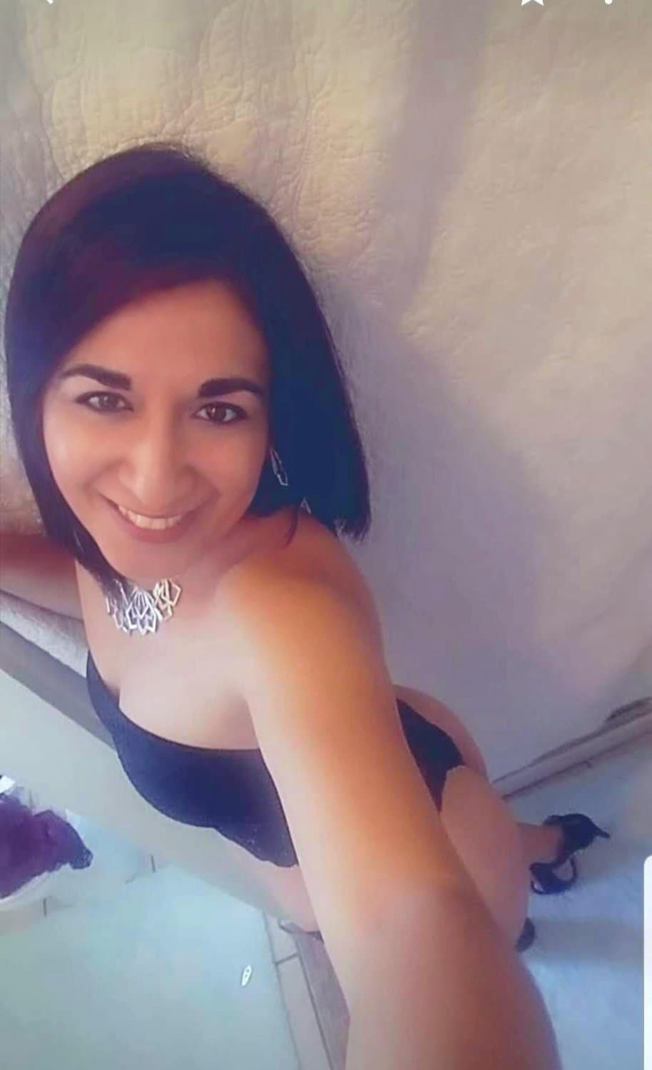 Mandy 38 Milf cock whore needs a dom