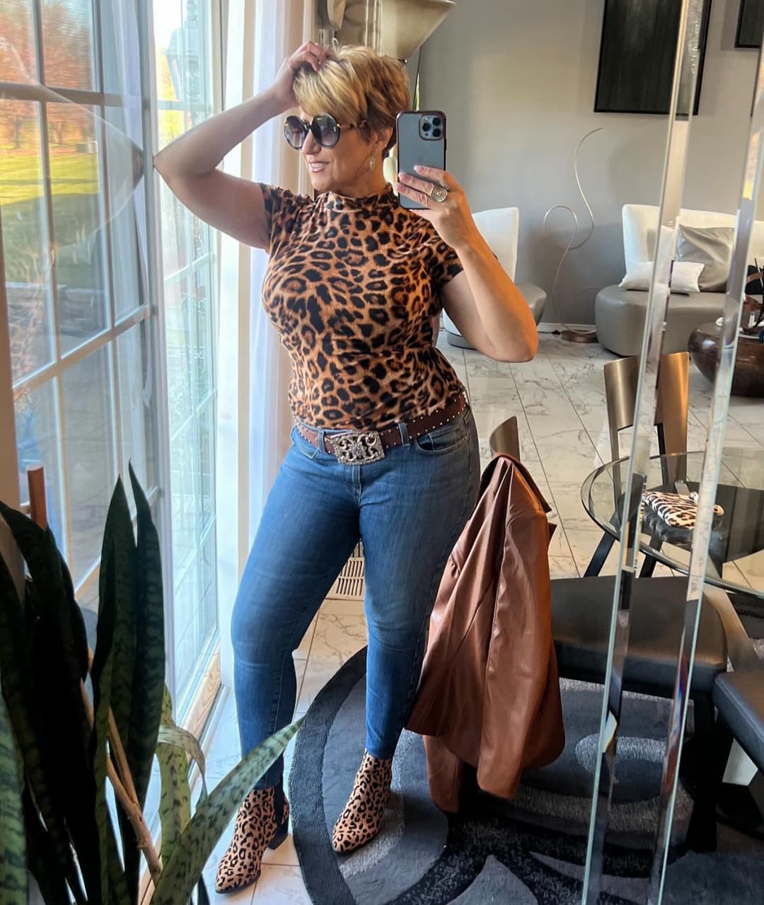 Thick Gilf flight attendant 2