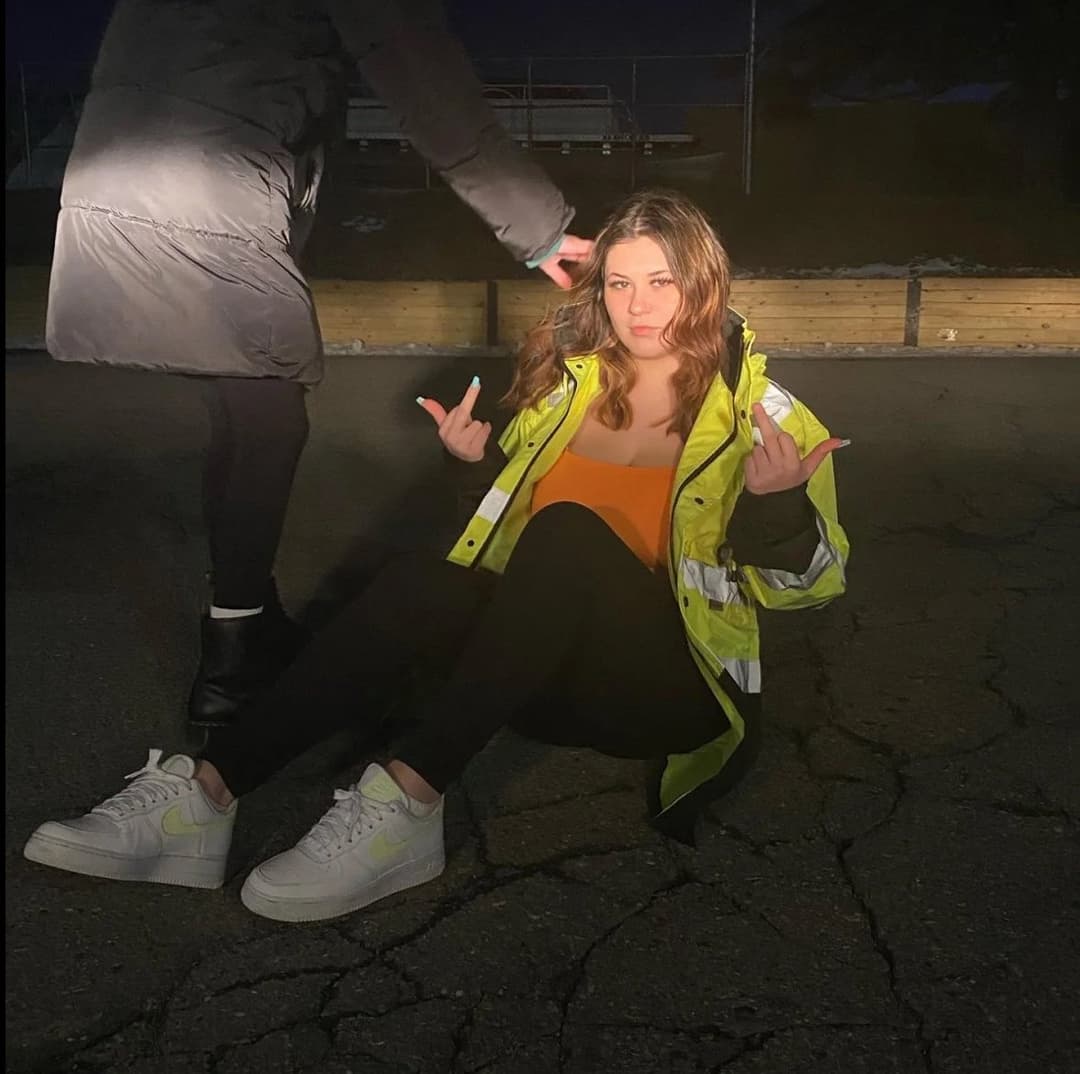 Arabella Sigworth Massive Tits Teen