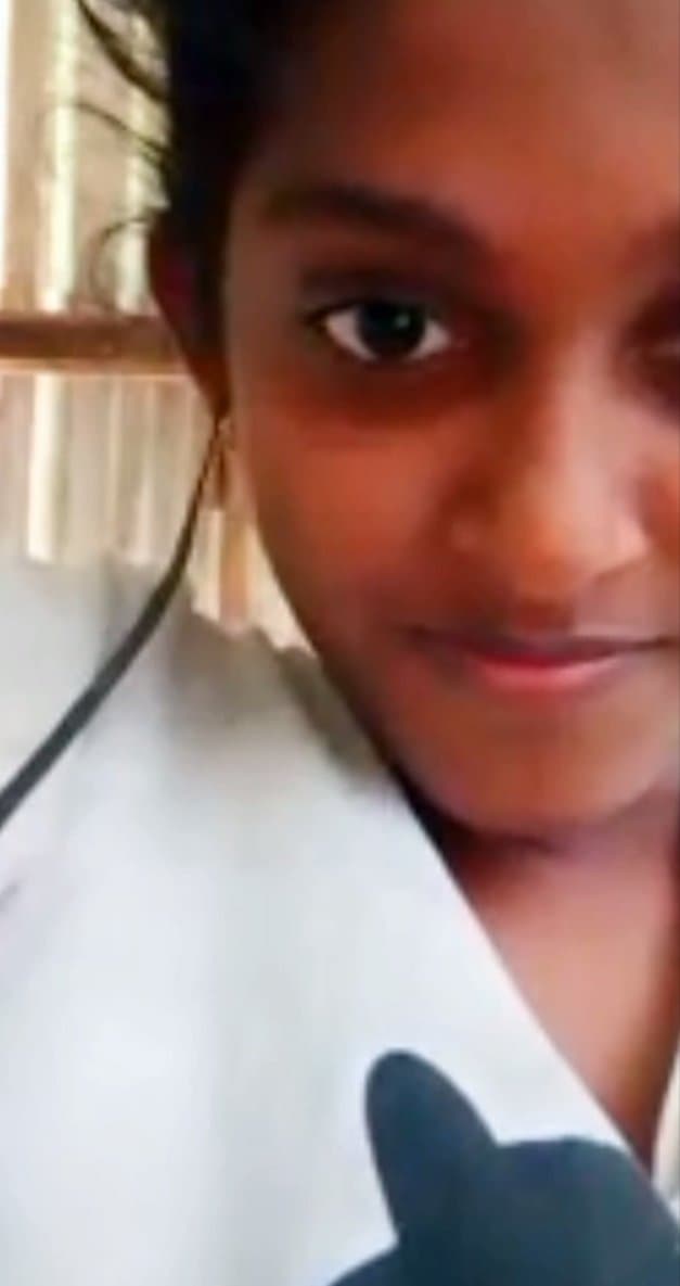 Priyanka sexy indian girl public strip nude show कैमरा मॉडल छोटी लड़की