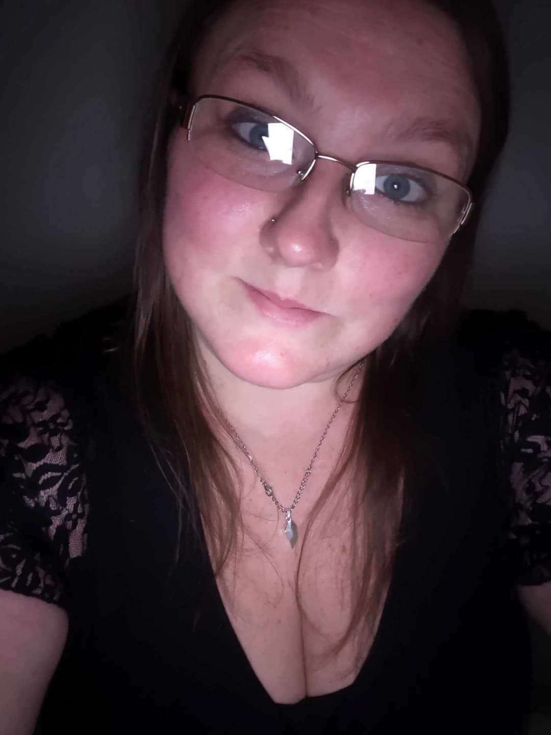 Anyone know this Fat Virginia cow with fat udders. Kik hond89 and tell him about his fat cow