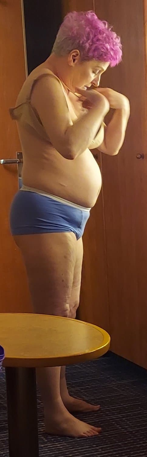 chubby mature granny wife naked on cruise