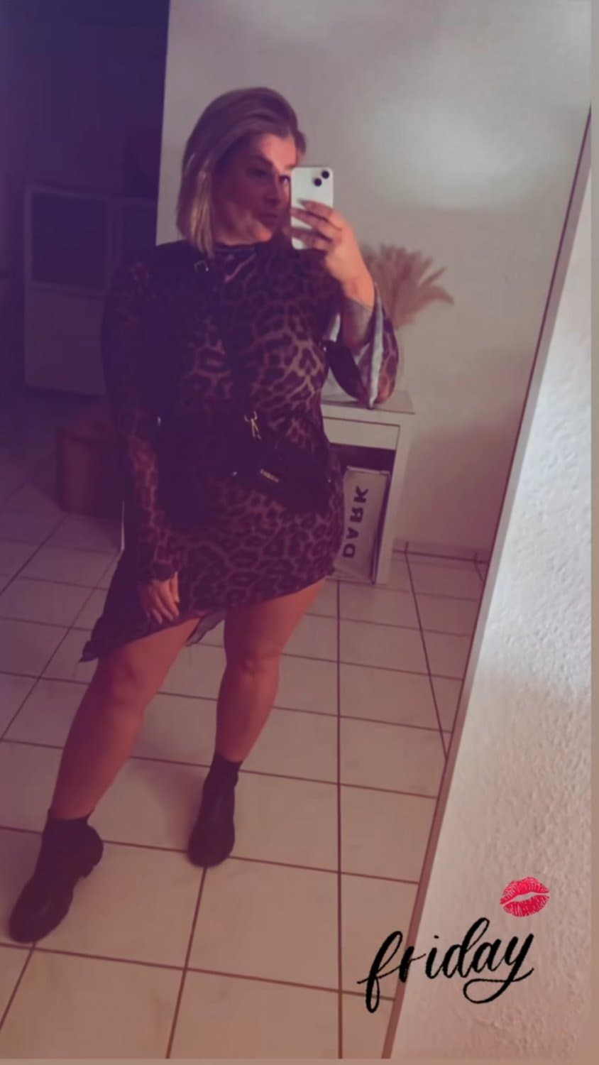 geile  deutsche schlampe Katrin wichsvorlage