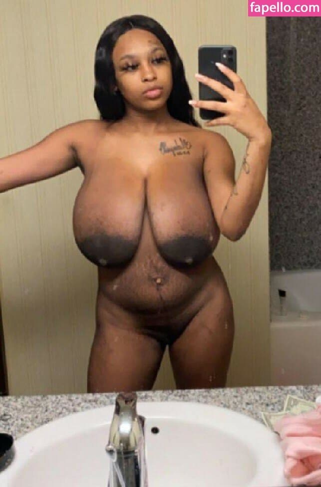 Click to view full size Best Huge tits??? (Comment your favorite!!!)(DM for more of your favorite slut!)