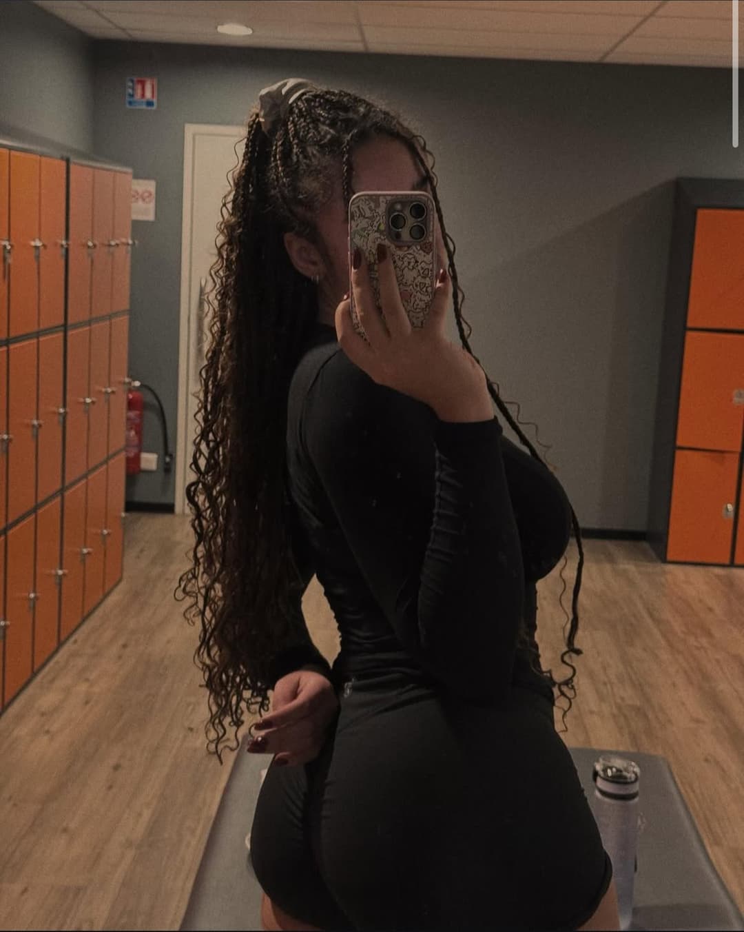 Click to view full size Sexy Christian Girl Showing her Body (SpicyHoney)