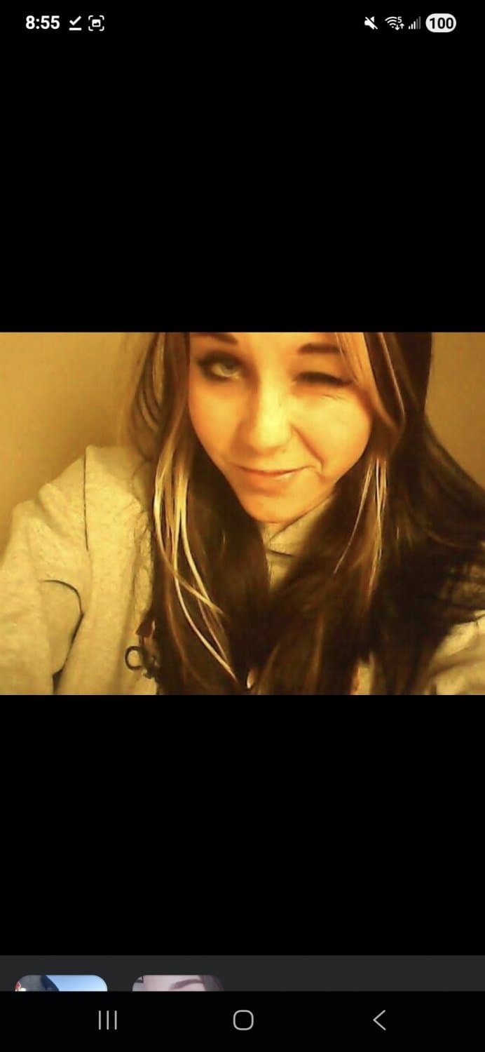 French Cumdumpster slut mom shyla swallowing bds nut while ignoring kids