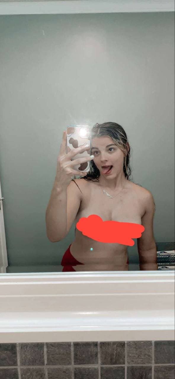 Dm Sharing irls socials for a feed once I cum I’ll send her tits to let’s goon rough kik cuhhhhh556
