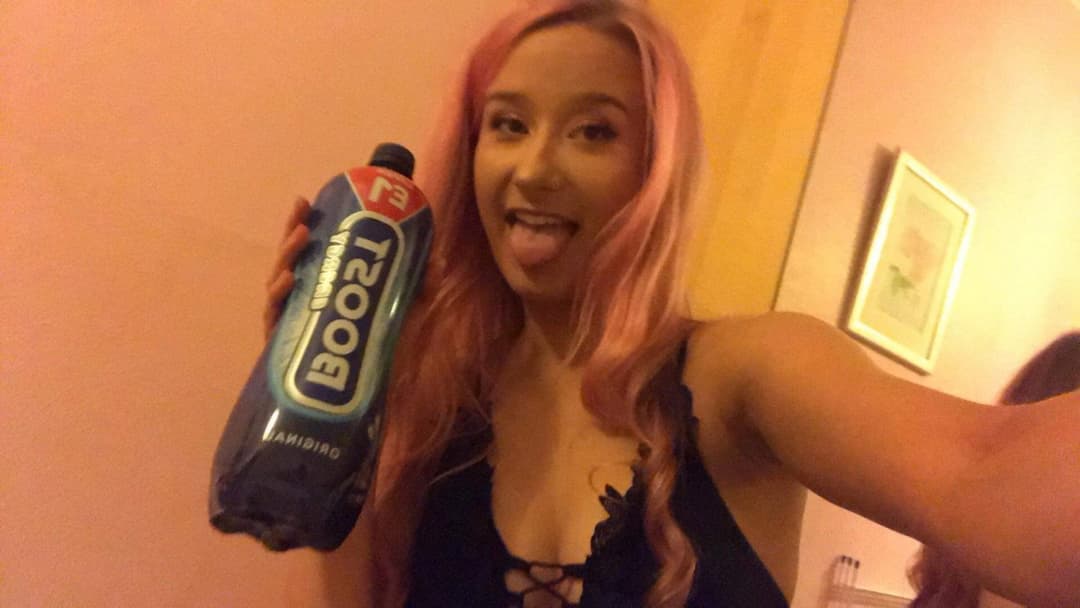 UK - Scottish - Can you make this vanilla blonde into a kinky slut?