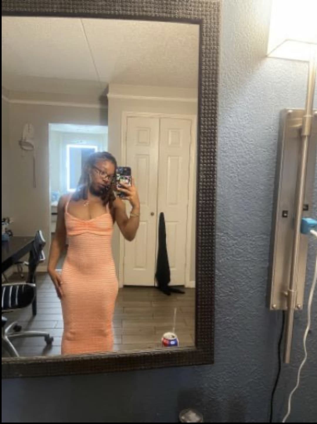 Cute slim thick  ebony eater